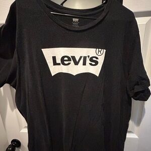 Levi's Black Short Sleeve Tee with Iconic Logo